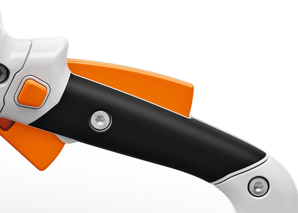 and turning the adjustment wheel to the right tensions the saw chain. The guide bar will be automatically secured when you tighten the sprocket cover.