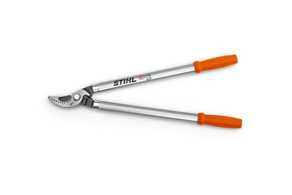 Product Details Highly robust pruning shears Particularly suited to viticulture and orchards The damper provides added comfort and takes the strain off joints Precise cutting thanks to notched grooves that grip branches
