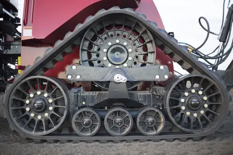 Case IH track technology innovation goes back to 1997 with the introduction of our Quadtracs. Now available even on the Magnum Rowtrac and the Axial-Flow® combine.