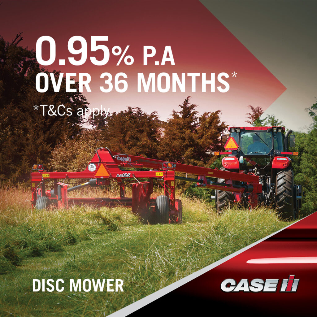 Larger-diameter discs deliver more consistent cut heights. Combined with wide conditioning systems, they help move the crop off the cutterbar faster, enhancing crop flow and improving windrow consistencyโparticularly in taller crops. With fewer discs needed, the mower conditioner also requires less horsepower to operate.