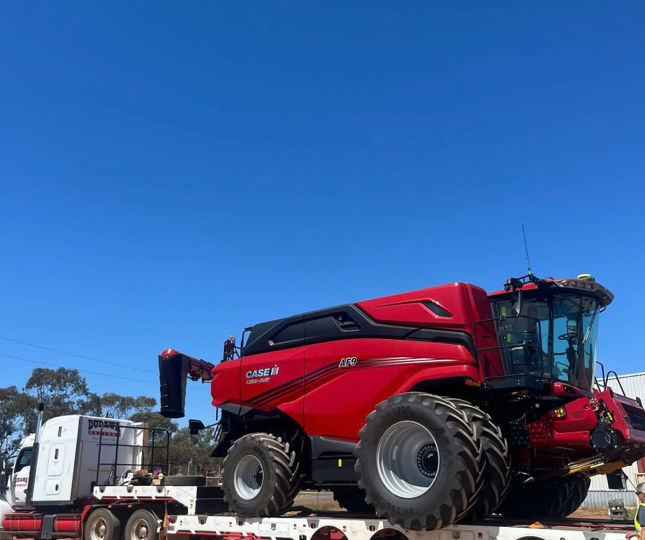 Gary Chivers is no stranger to the Case IH brand. Years ago he ran Case IH machinery before making the switch to green — but with the delivery of a brand new Case IH AF9 Combine, he's made his way back to team RED.