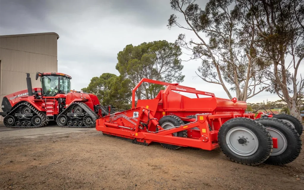 🌾 Transform your farm's landscape effortlessly with the Horwood Bagshaw Grader Scraper! 🚜✨ This powerhouse boasts: ✅ Heavy-duty bucket crafted from a single piece of steel. ✅ Easily height-controlled front-mounted ripper section with hydraulic rams. ✅ Hardened pivots, heavy-duty pins, and replaceable bushes for durability. ✅ Steady movements with large diameter steel hydraulic lines. ✅ Standard cross leveller for precise trimming and cutting to gradient. Achieve a Picture-Perfect Farm Landscape at an Unbeatable Price!
