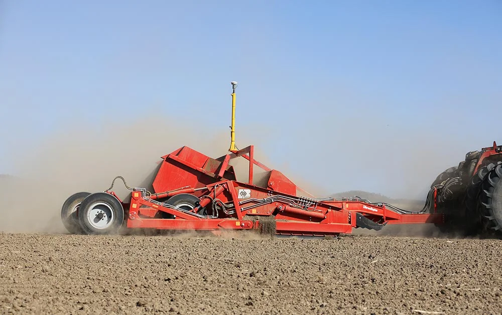 🌾 Transform your farm's landscape effortlessly with the Horwood Bagshaw Grader Scraper! 🚜✨ This powerhouse boasts: ✅ Heavy-duty bucket crafted from a single piece of steel. ✅ Easily height-controlled front-mounted ripper section with hydraulic rams. ✅ Hardened pivots, heavy-duty pins, and replaceable bushes for durability. ✅ Steady movements with large diameter steel hydraulic lines. ✅ Standard cross leveller for precise trimming and cutting to gradient. Achieve a Picture-Perfect Farm Landscape at an Unbeatable Price!
